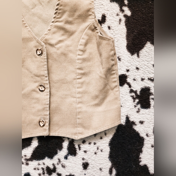 "JCPENNEY" WOMEN'S 80'S/90'S CROPPED MINI CORDUROY VEST - TAN - Picture 2 of 5